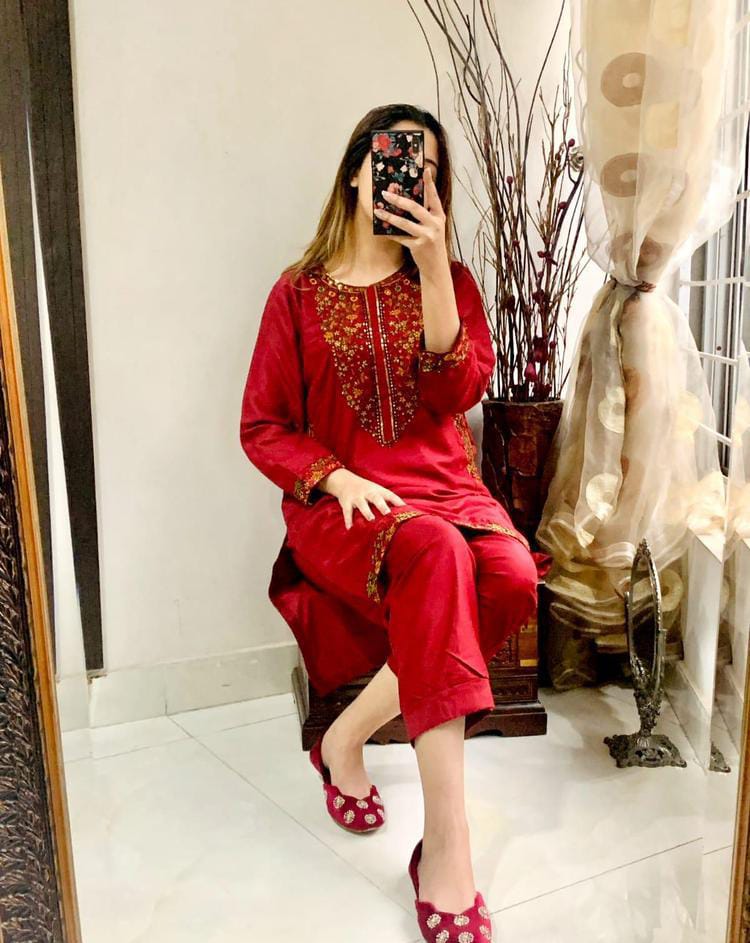 2 Pcs Women's Stitched Linen Embroidered Suit, Red